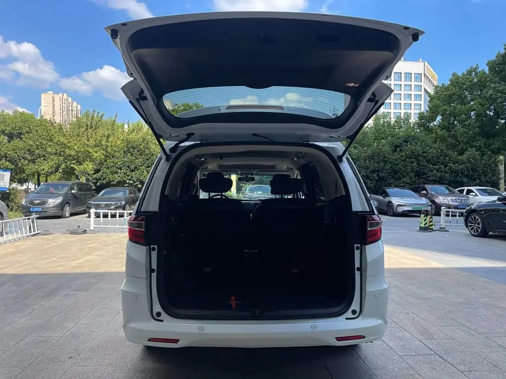 Honda Odyssey 2018 — Şəkil 16/20