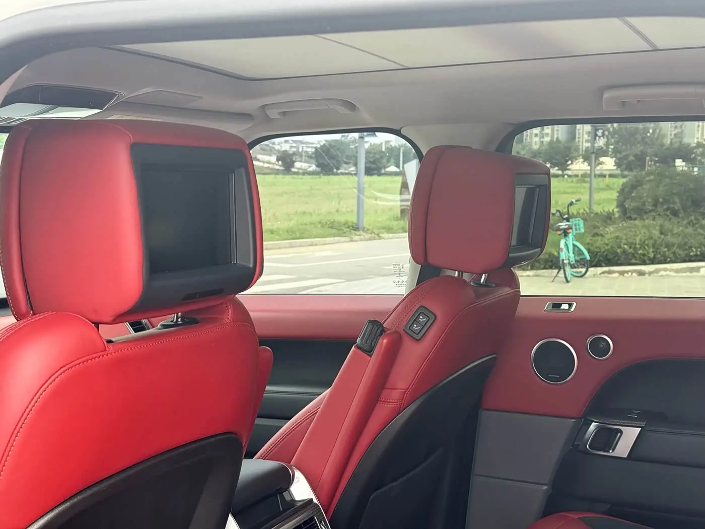 Land Rover Range Rover Sport 2020 — Фото 15/20