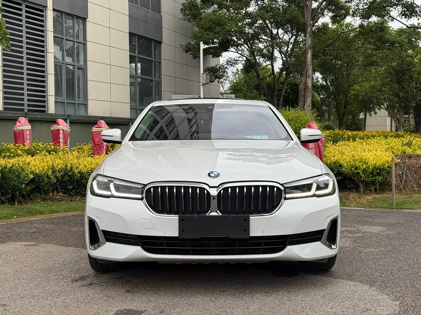 BMW 5 Series 2021 — ფოტო 2/20