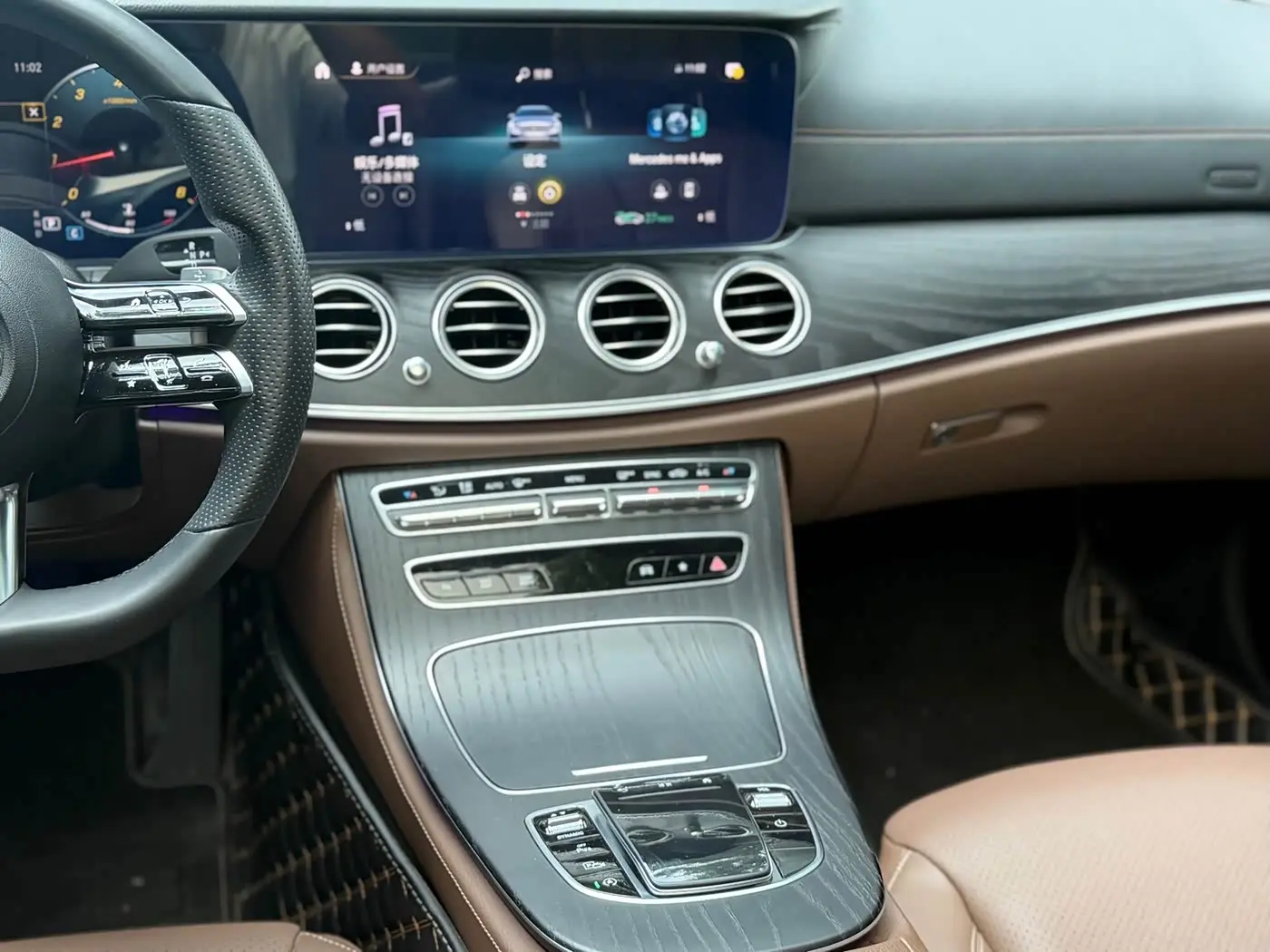 Mercedes-Benz E-Class 2021 — Фото 14/17