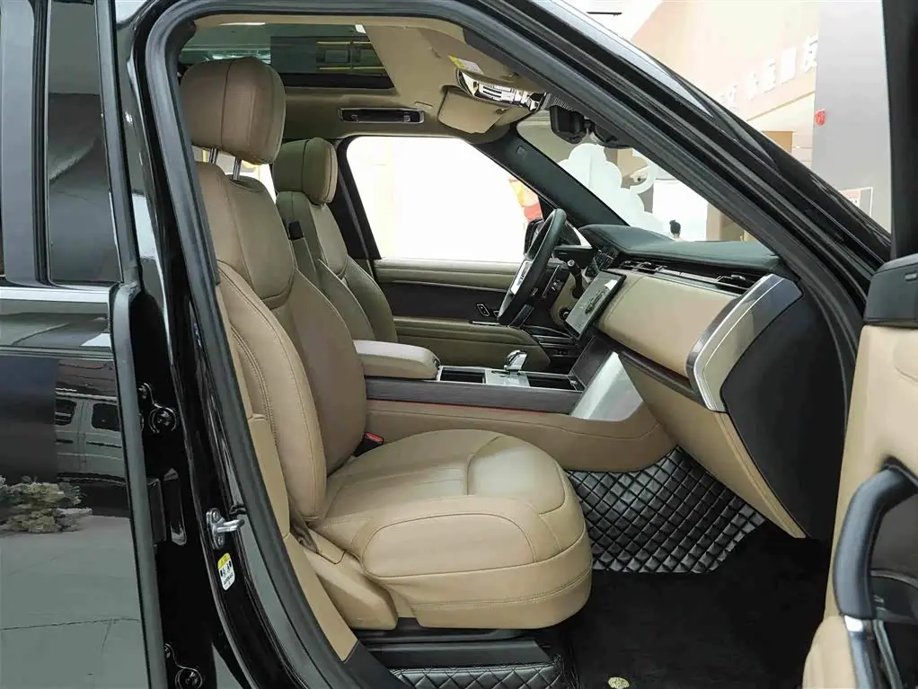 Land Rover Range Rover 2024 — Фото 13/20