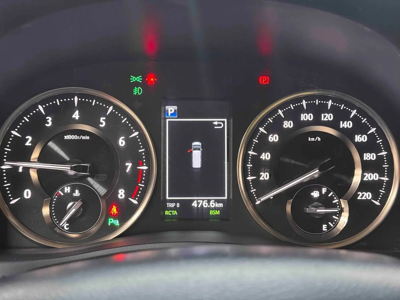 Toyota Alphard 2019 — Photo 6/20