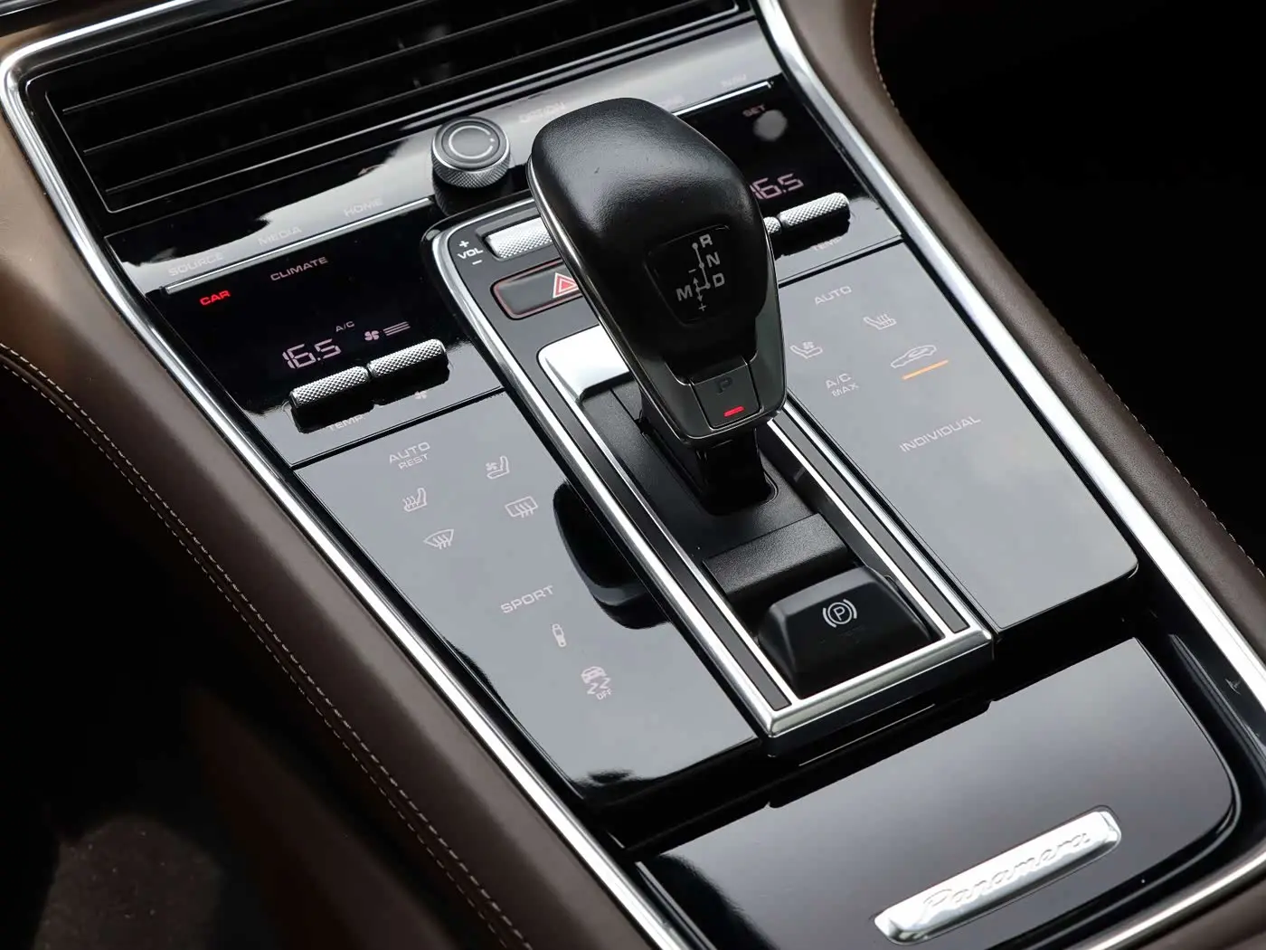 Porsche Panamera 2020 — Photo 17/19