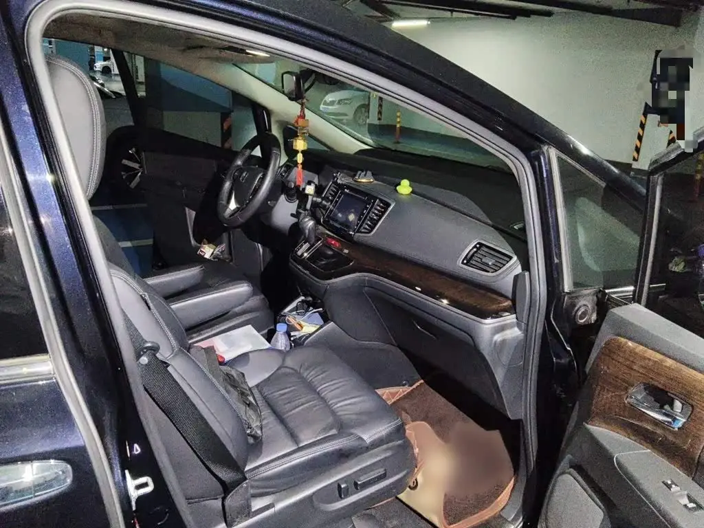 Honda Odyssey 2017 — Фото 18/20