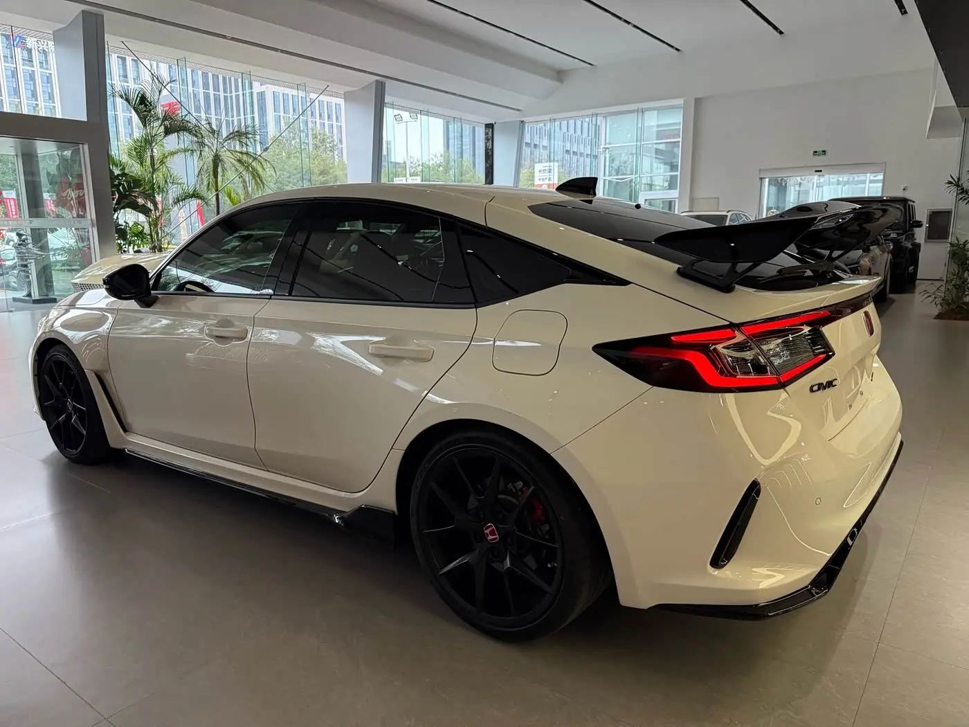 Honda Civic 2025 — Şəkil 16/18