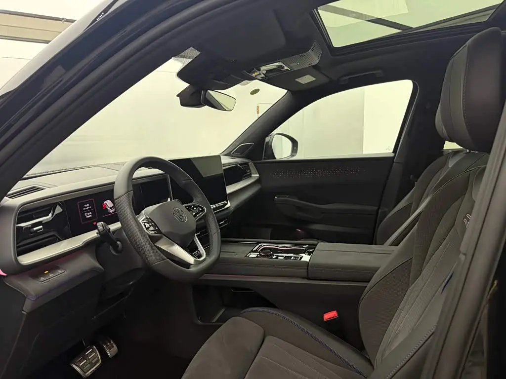Volkswagen Teramont 2025 — Şəkil 8/17