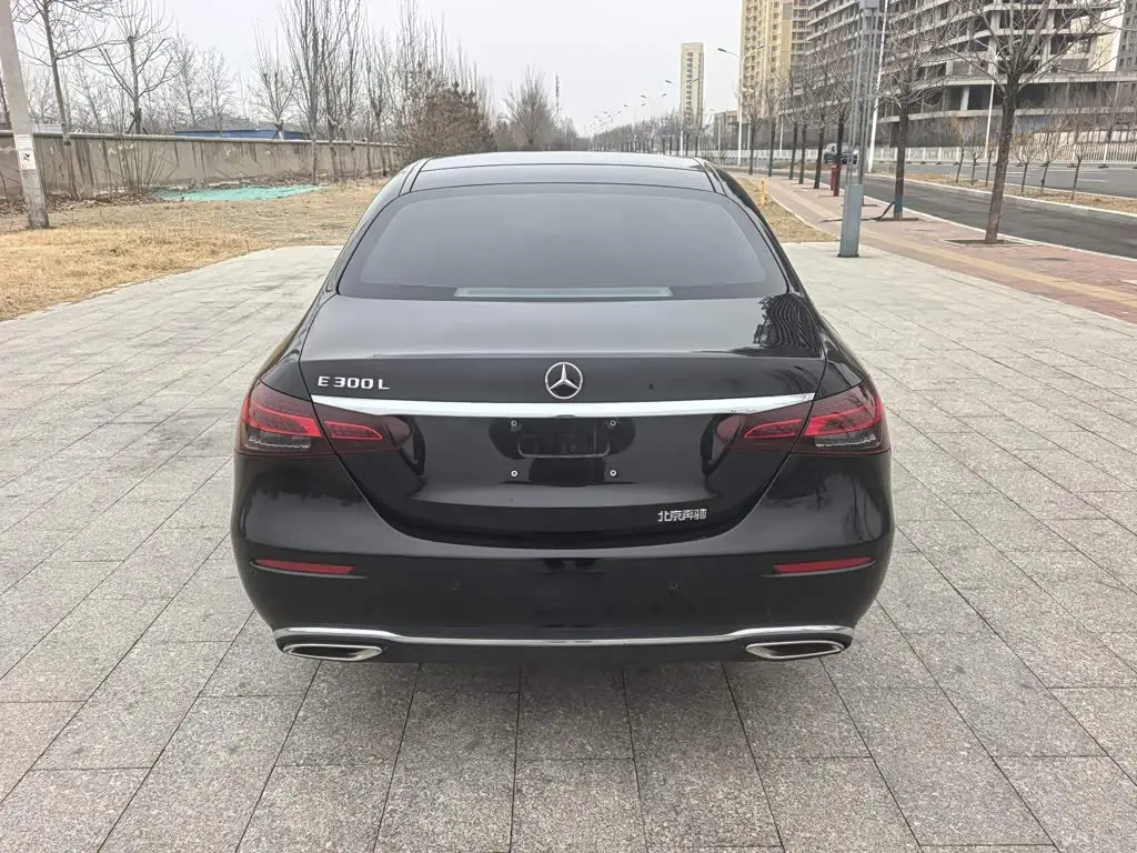 Mercedes-Benz E-Class 2022 — Фото 11/17