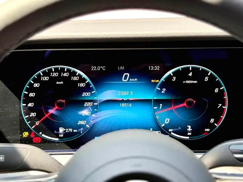 Mercedes-Benz E-Class 2023 — Şəkil 18/18