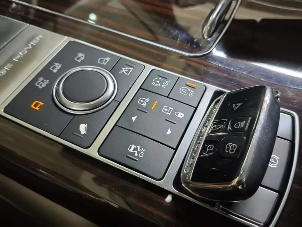 Land Rover Range Rover 2016 — Şəkil 12/20