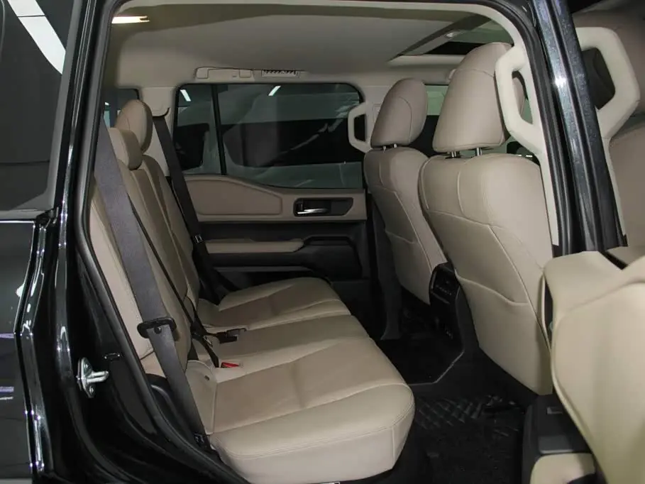 Toyota Prado 2025 — Photo 9/20