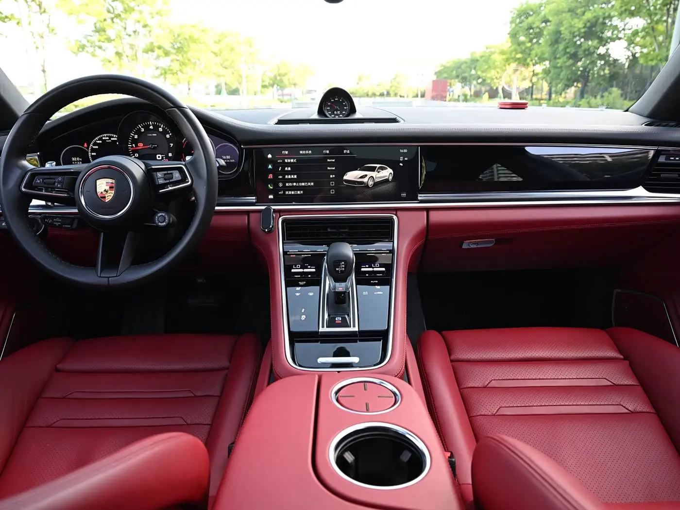 Porsche Panamera 2021 — Photo 7/15