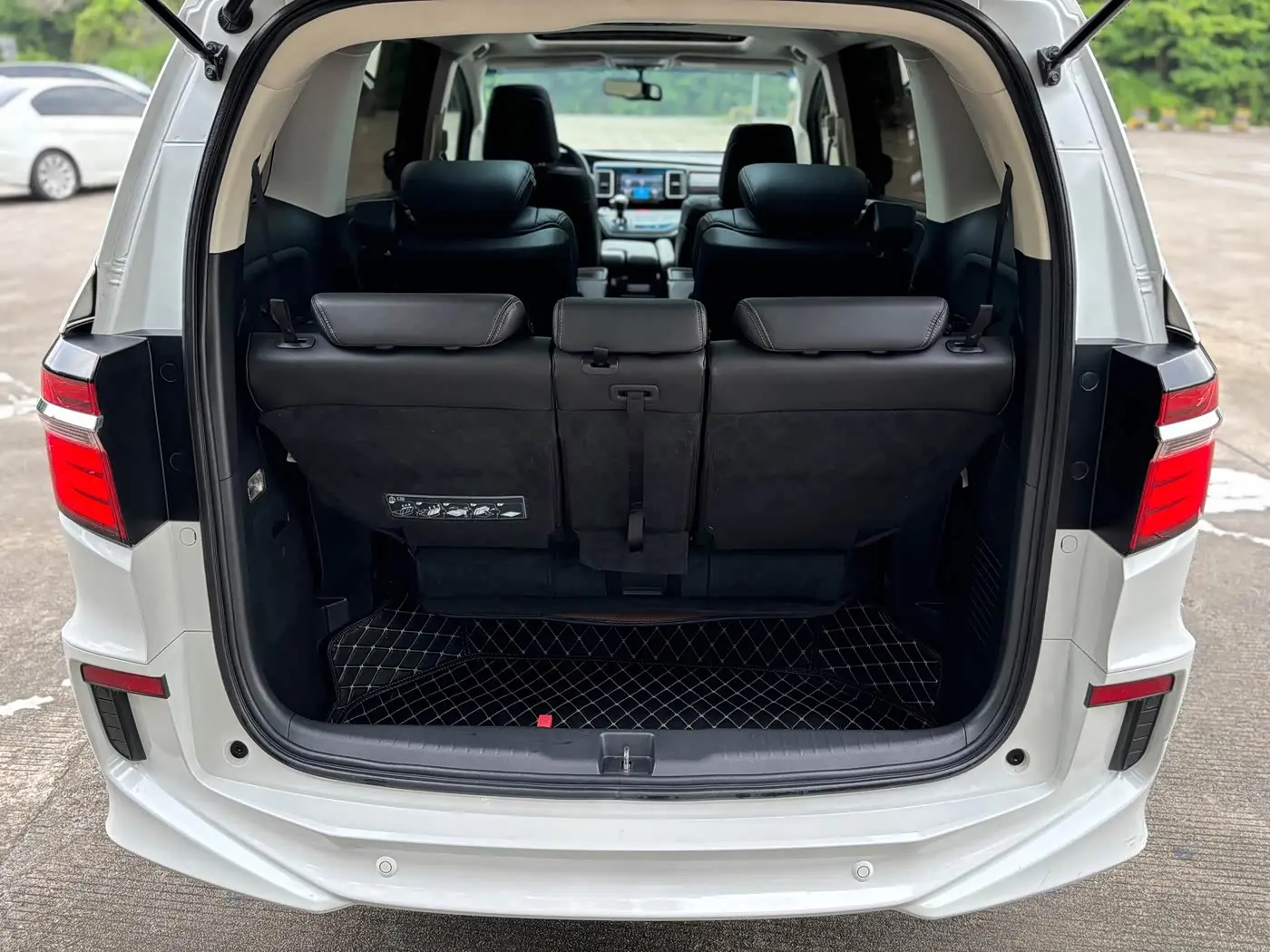 Honda Elysion 2017 — Şəkil 13/20