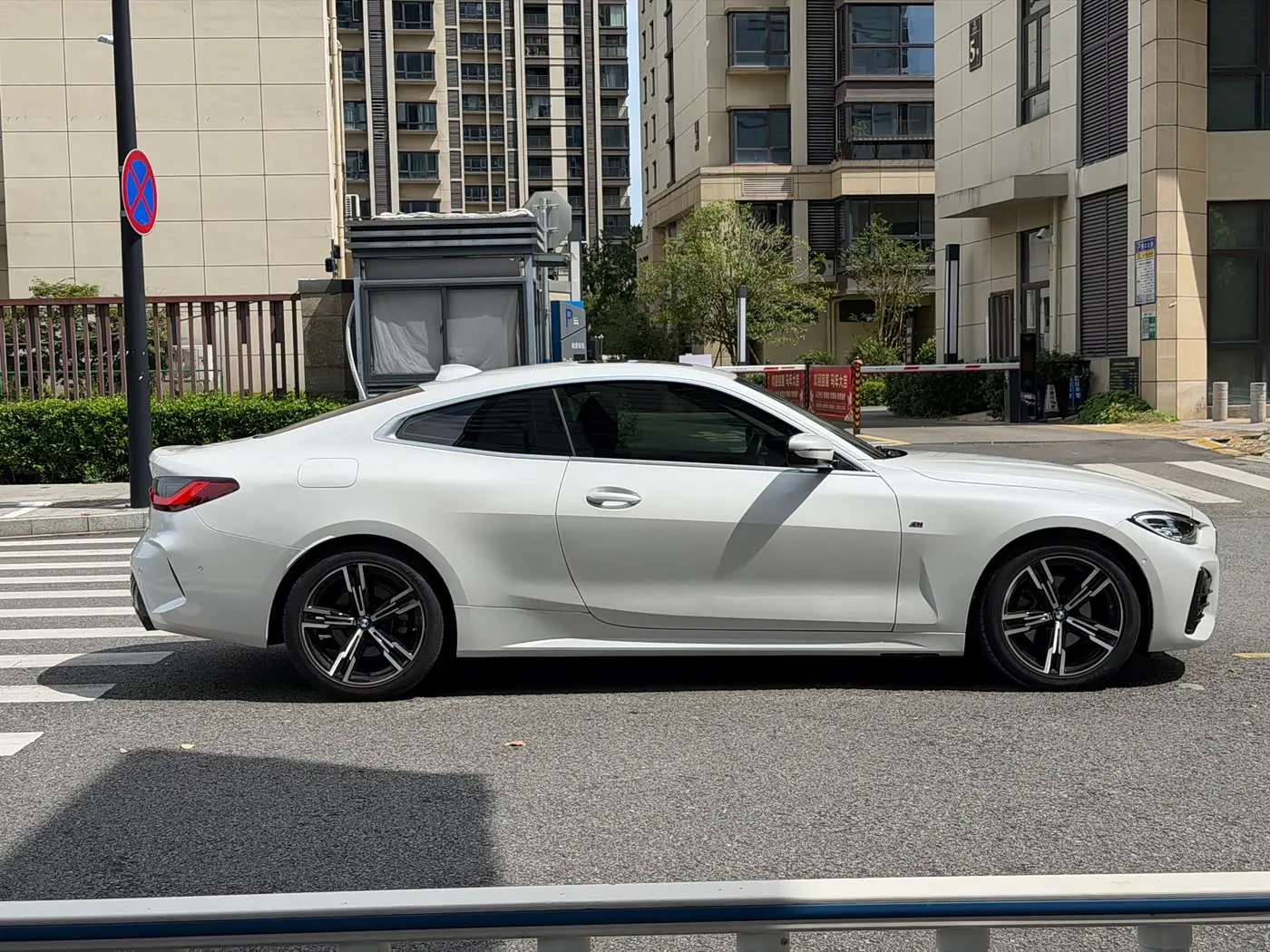 BMW 4 Series 2021 — Photo 18/18