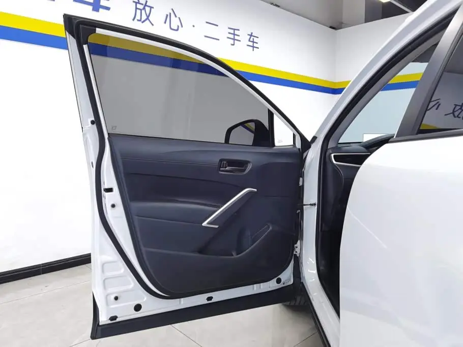 Toyota Corolla Cross 2024 — Photo 7/16