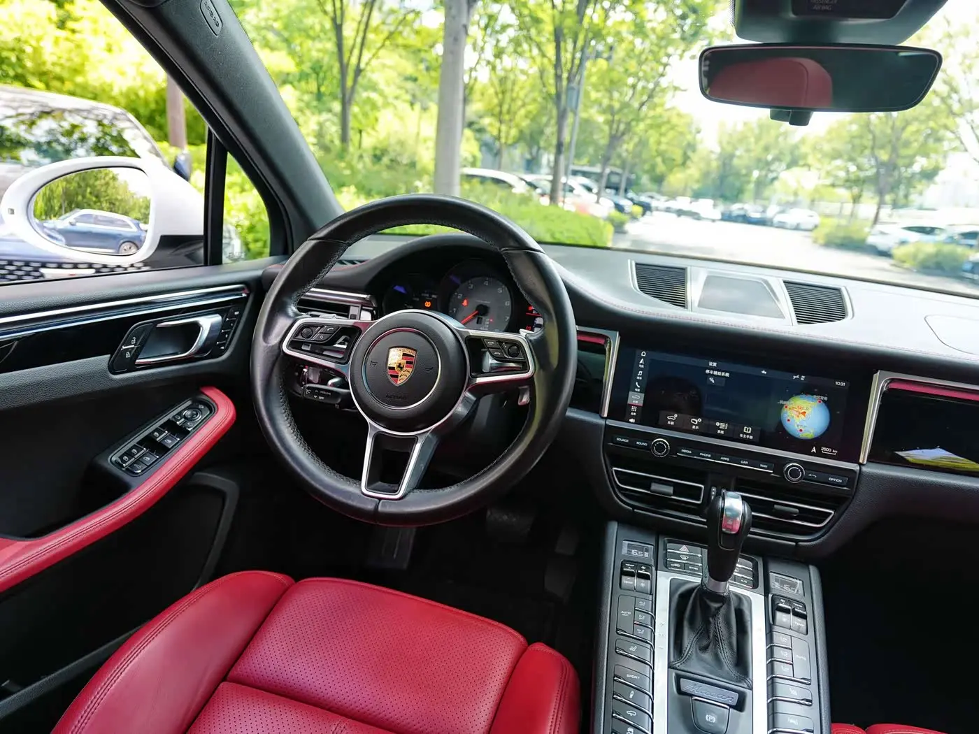 Porsche Macan 2021 — Photo 7/15