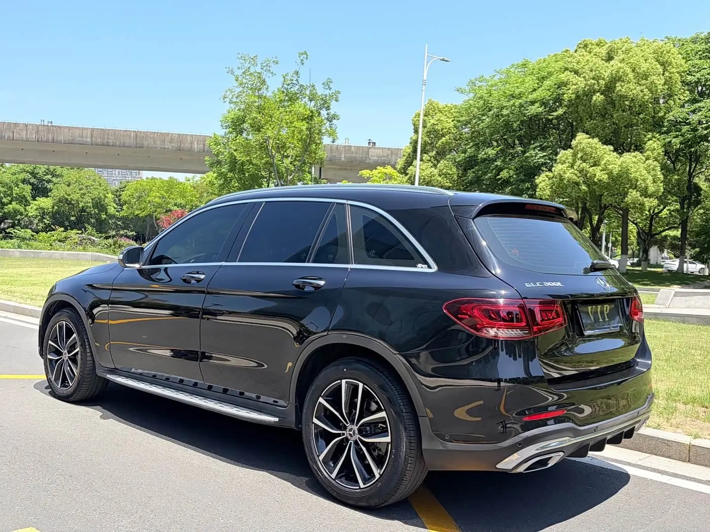 Mercedes-Benz GLC 2019 — Photo 5/9