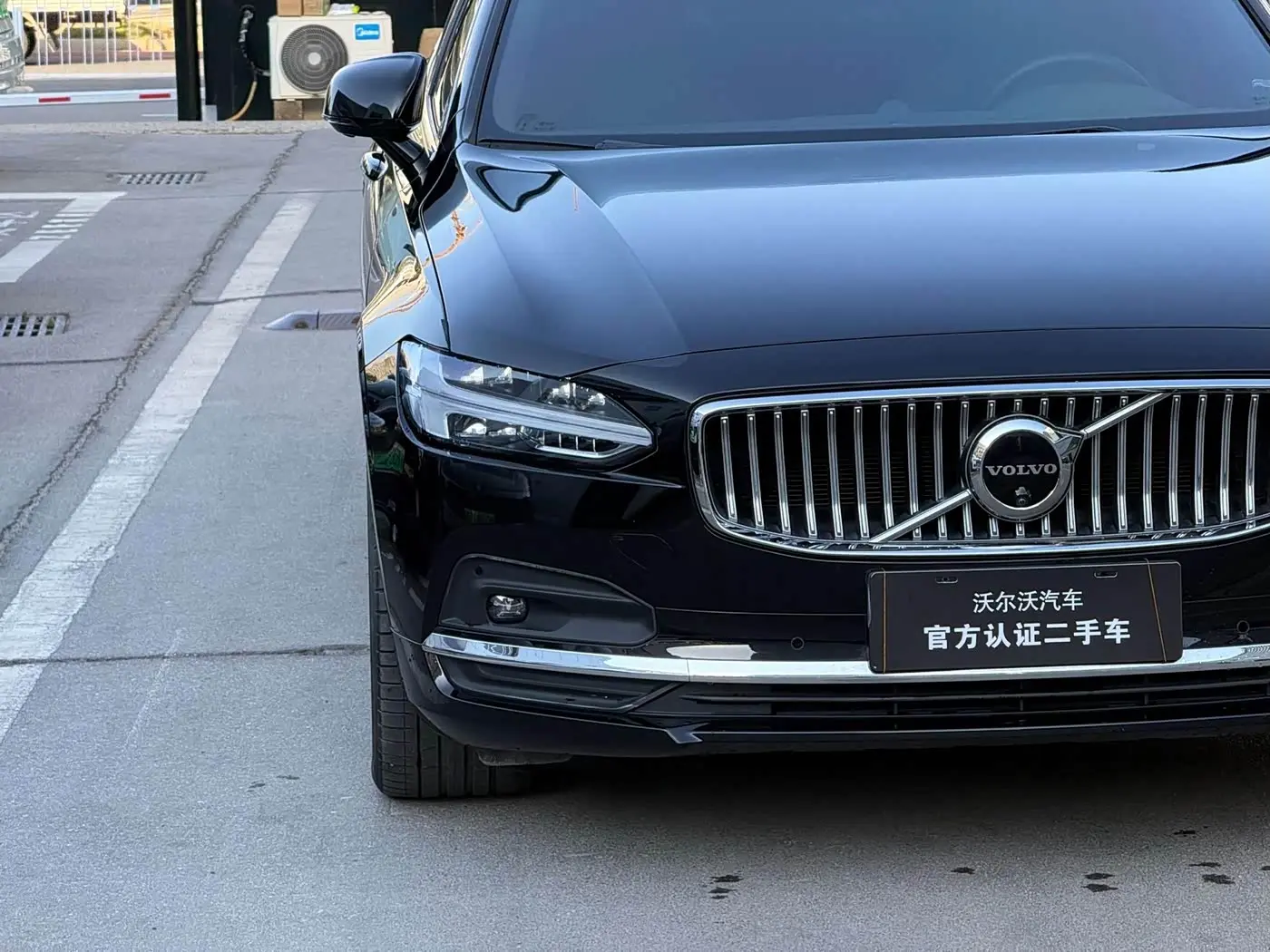 Volvo S90 2023 — ფოტო 2/19