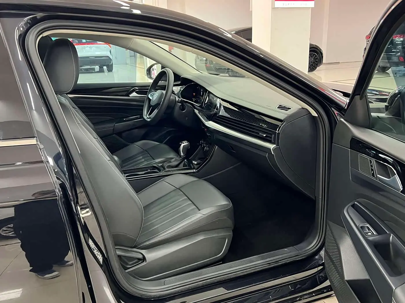 Volkswagen Passat 2024 — Şəkil 9/16