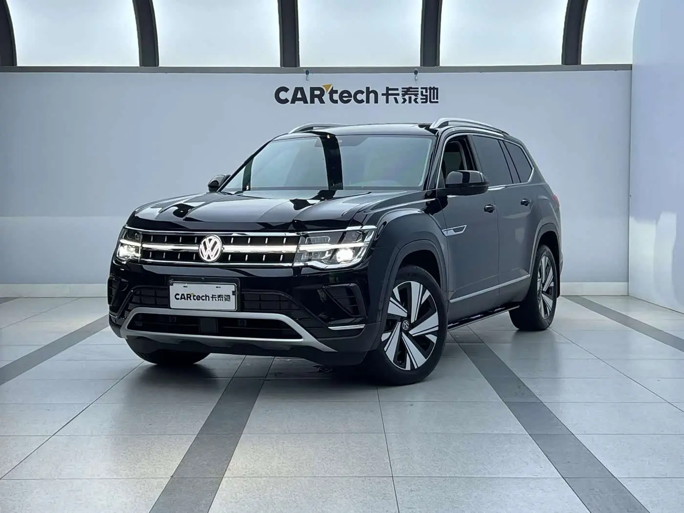 Volkswagen Teramont 2023 — Фото 1/9