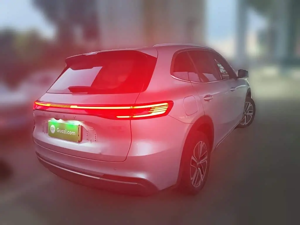 Geely Galaxy Galaxy Starship 7 EM-i 2025 — Photo 4/20