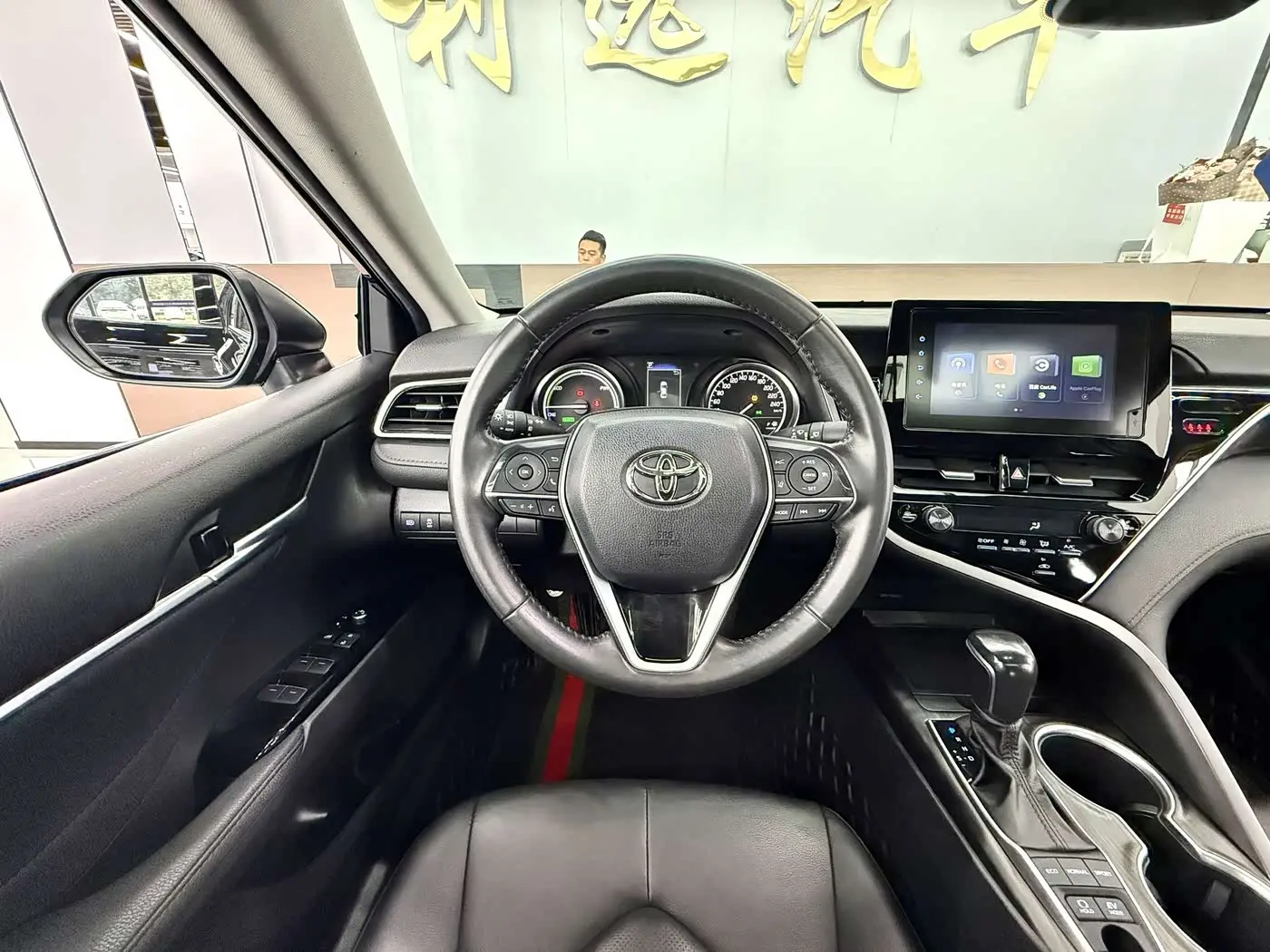 Toyota Camry 2022 — Şəkil 8/17