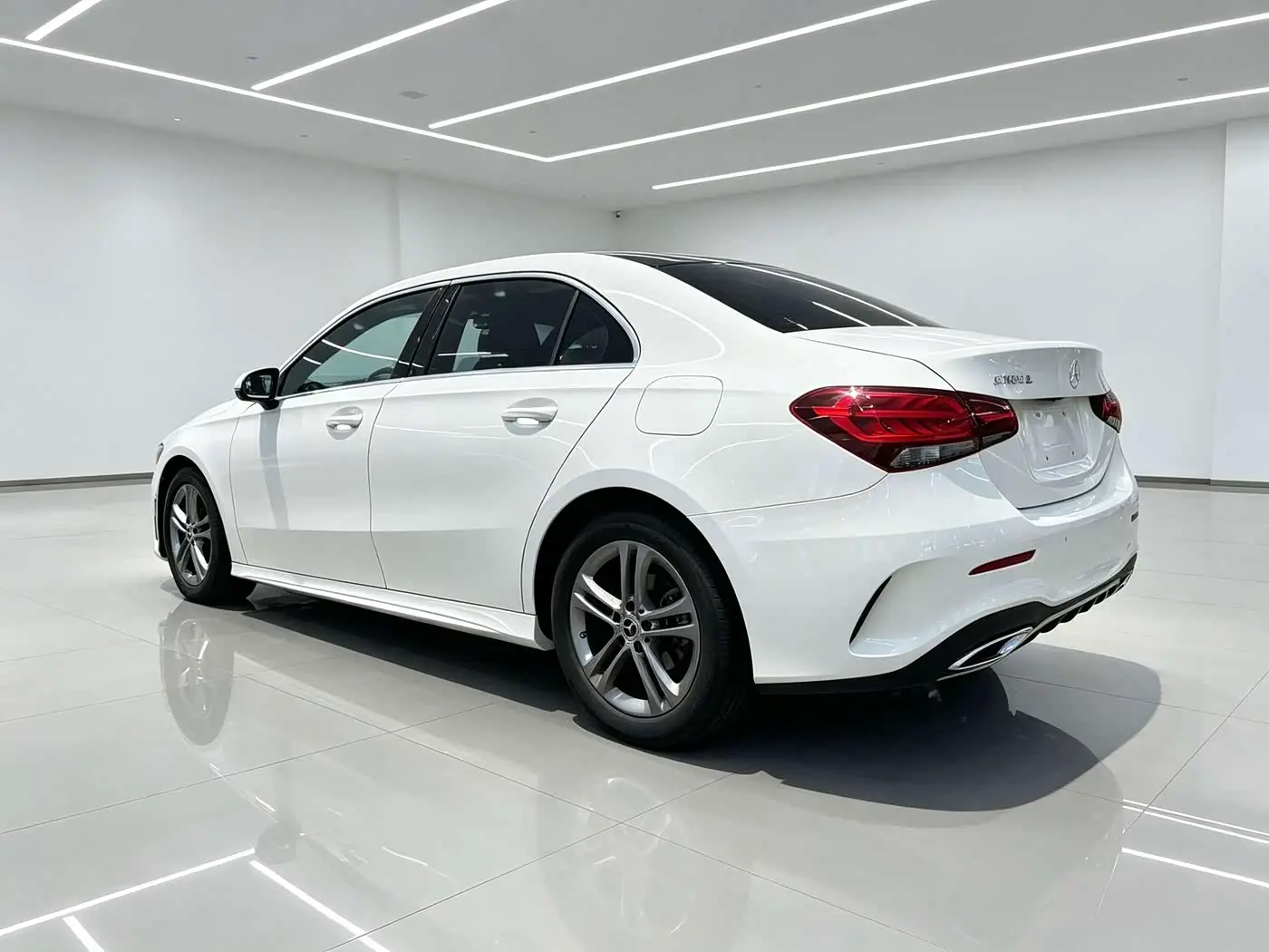Mercedes-Benz A-Class 2022 — Şəkil 6/17