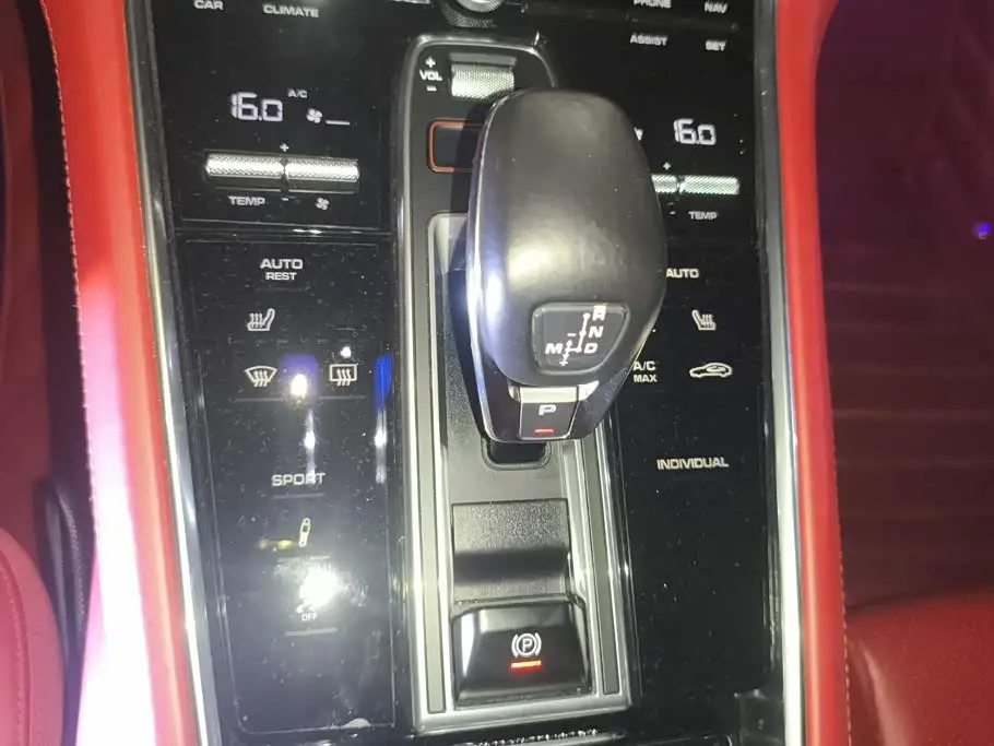 Porsche Panamera 2021 — Şəkil 16/16