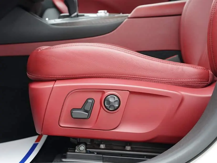 Maserati Levante 2018 — Şəkil 8/20