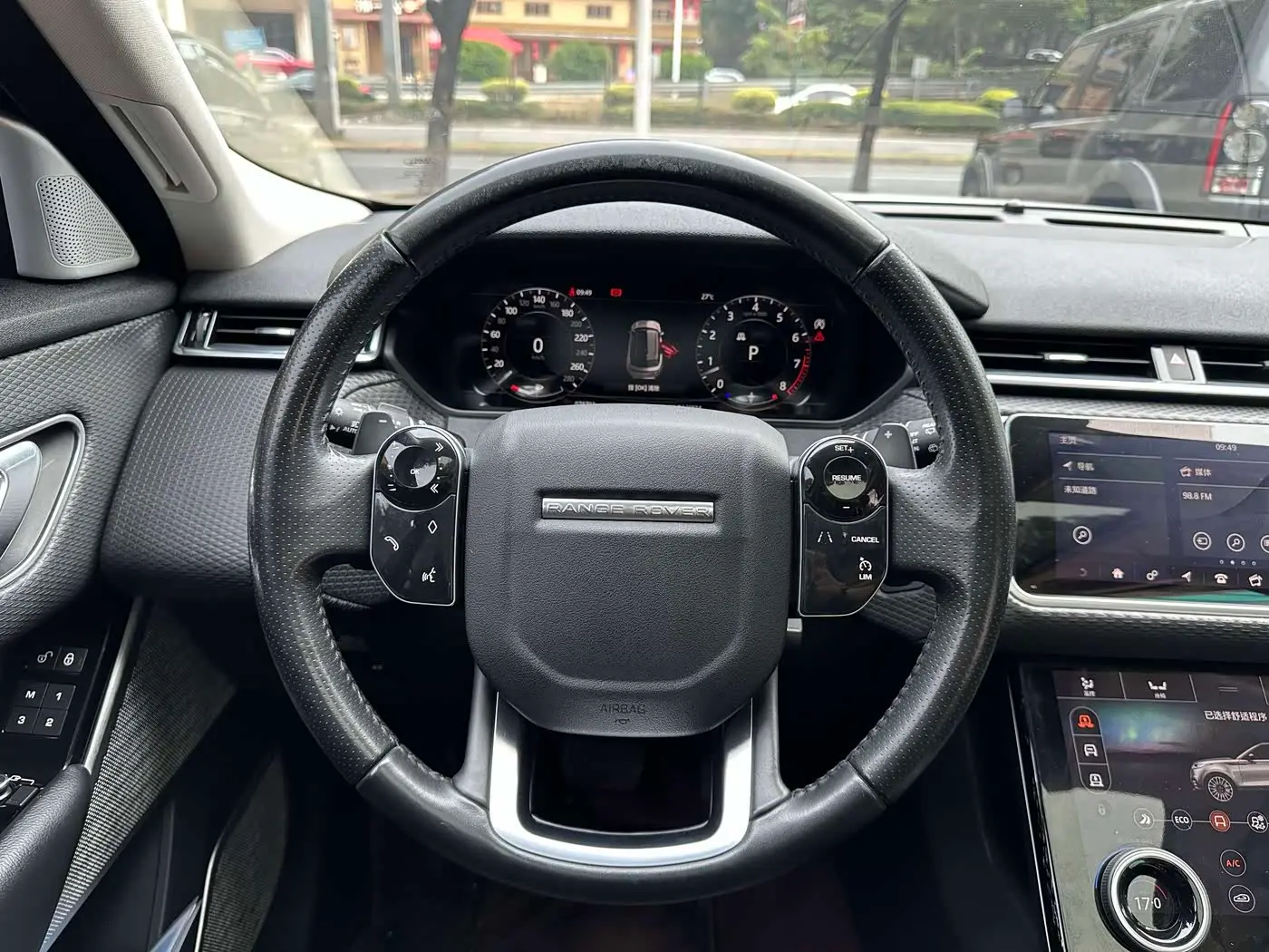 Land Rover Range Rover Velar 2019 — Photo 14/17