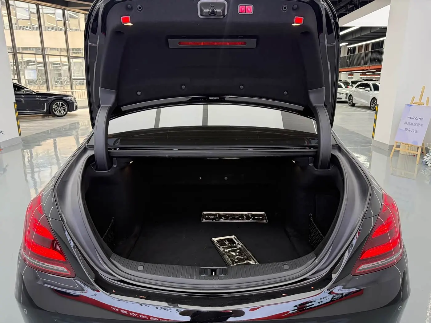 Mercedes-Benz S-Class 2018 — Şəkil 16/20