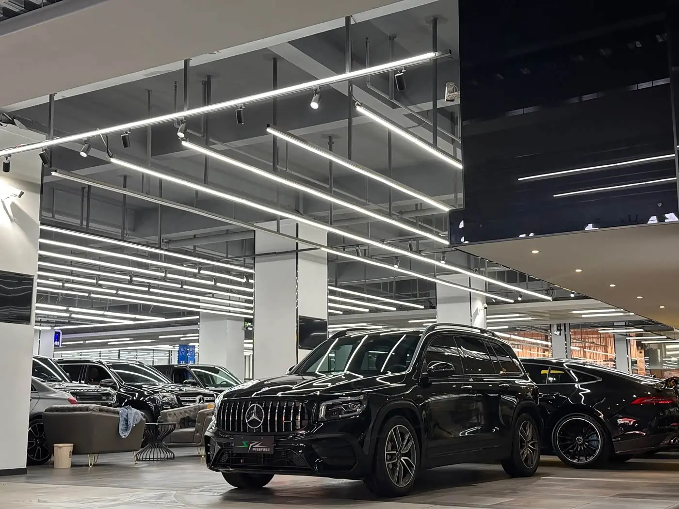 Mercedes-Benz GLB AMG 2023 — Photo 3/20