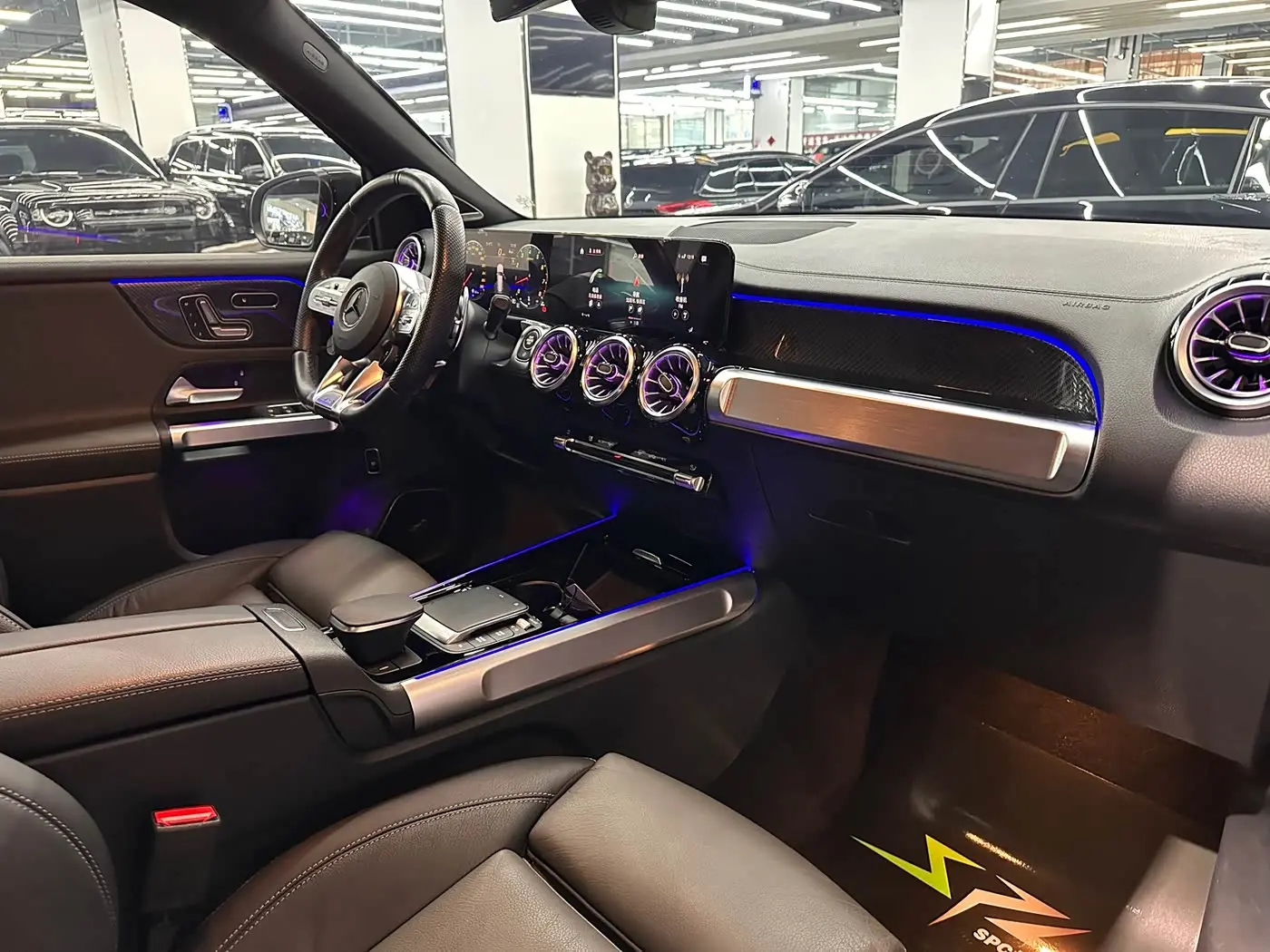 Mercedes-Benz GLB AMG 2023 — Photo 12/20