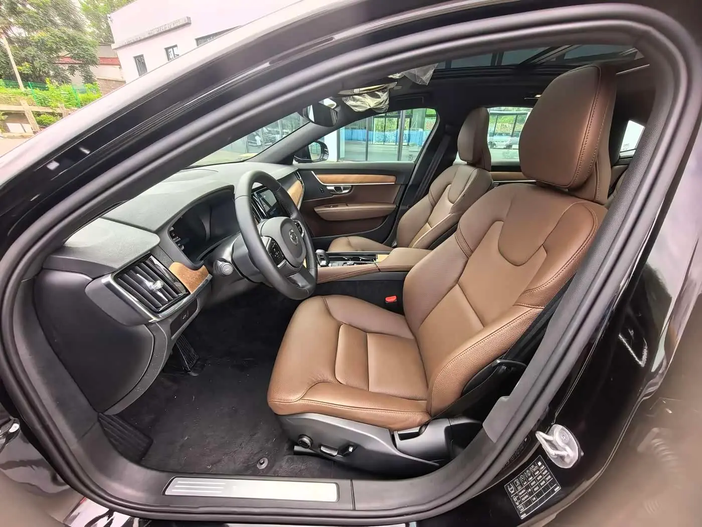 Volvo S90 2025 — Photo 7/12