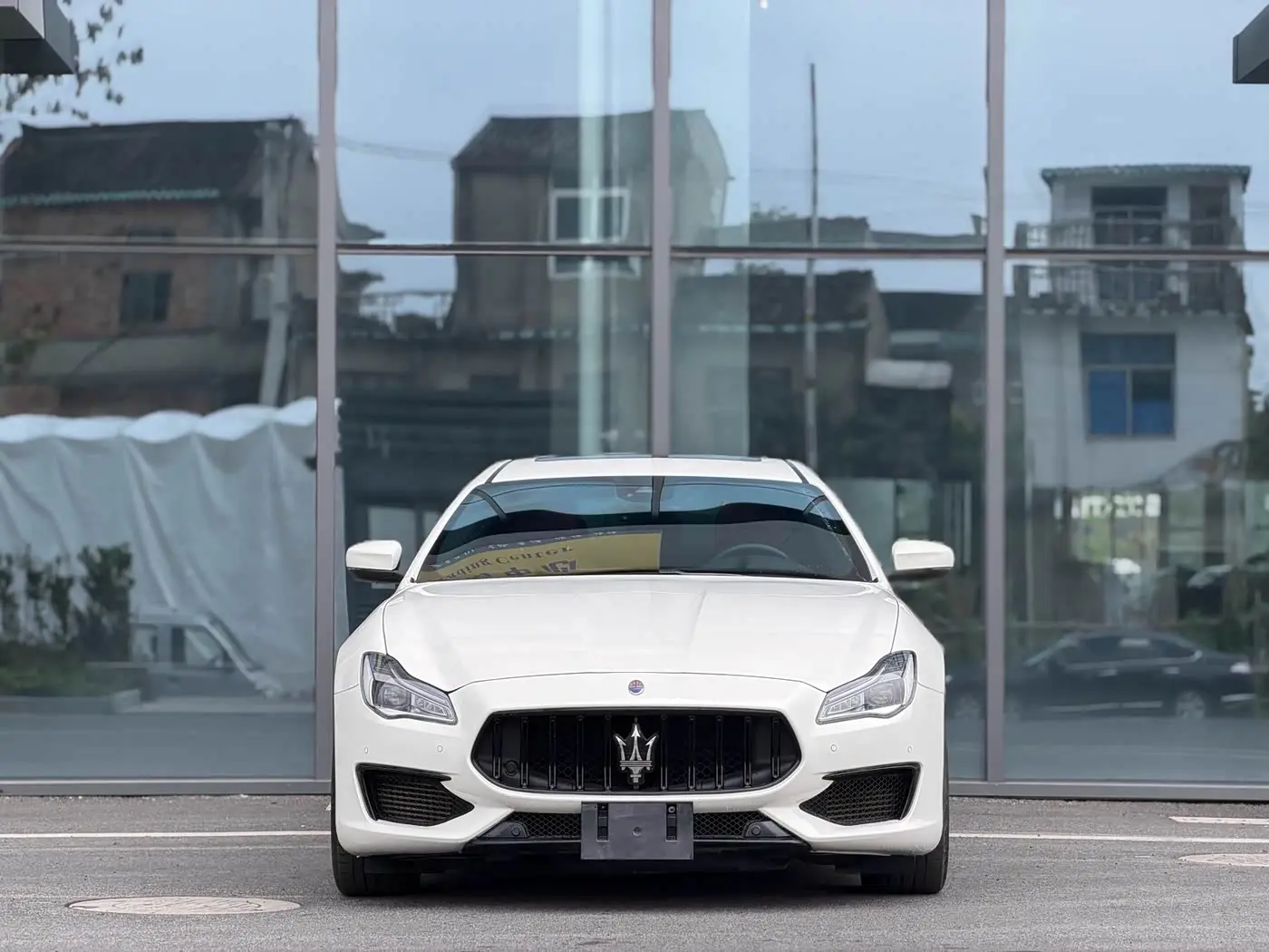 Maserati Quattroporte 2022 — Photo 2/17