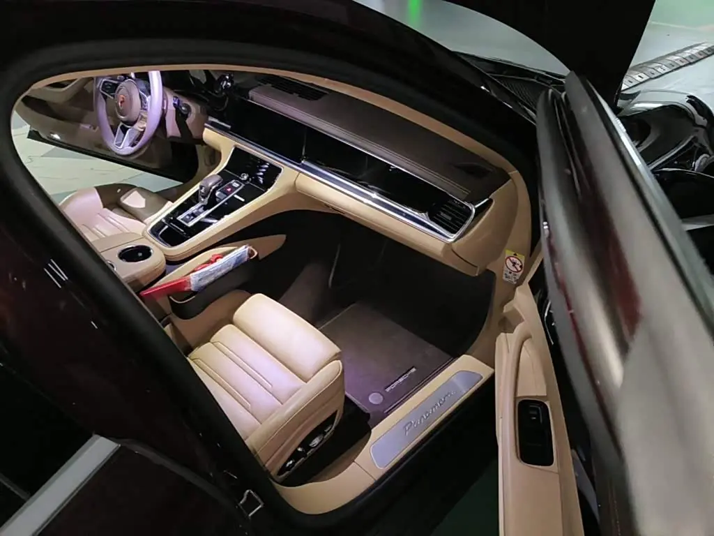 Porsche Panamera 2018 — Photo 13/13