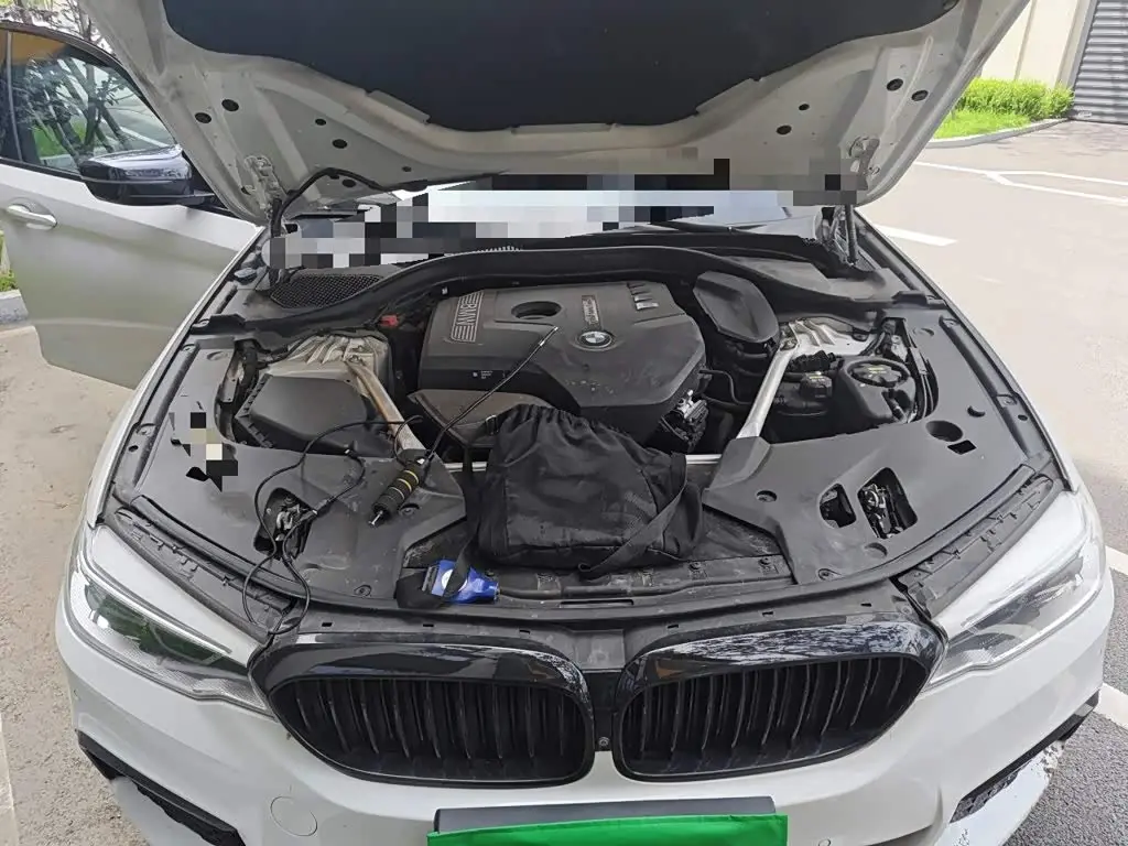 BMW 5 Series 2020 — Photo 11/20