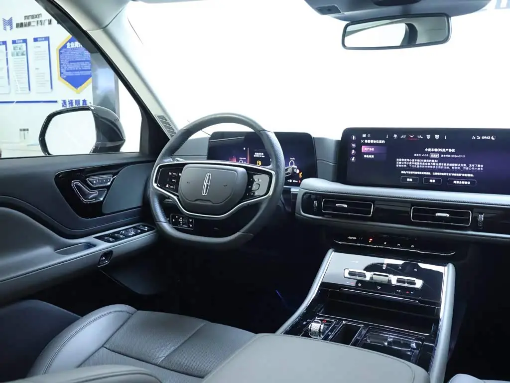 Lincoln Aviator 2024 — Photo 14/20