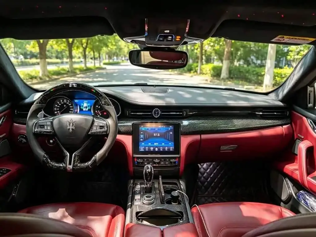 Maserati Quattroporte 2018 — Şəkil 7/9