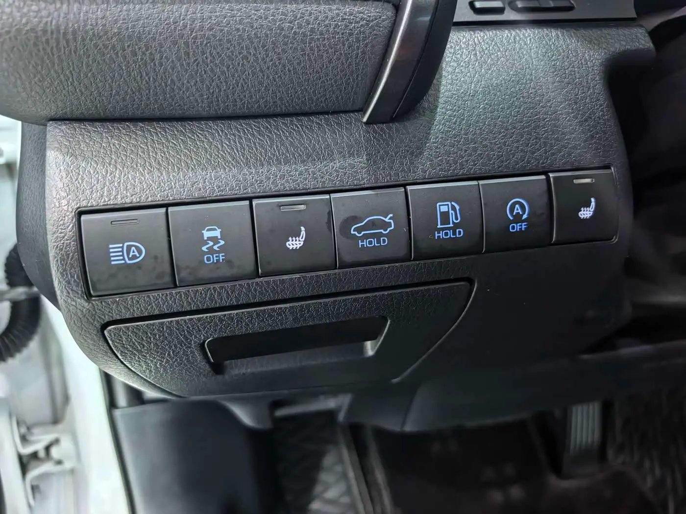Toyota Camry 2022 — Photo 12/20