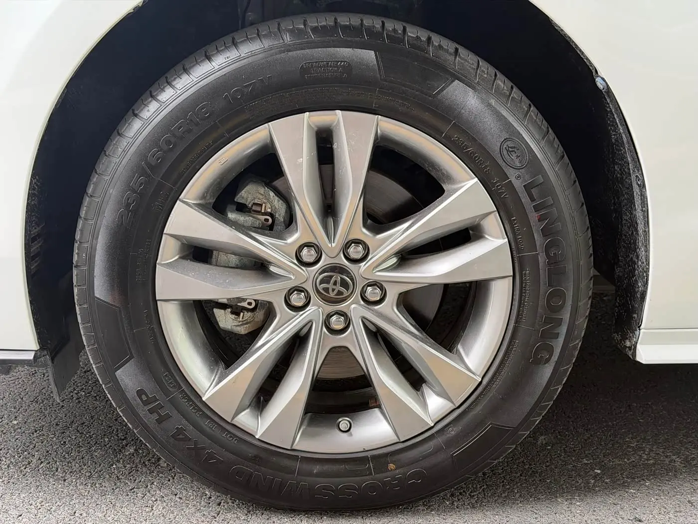 Toyota Sienna 2023 — Photo 17/20