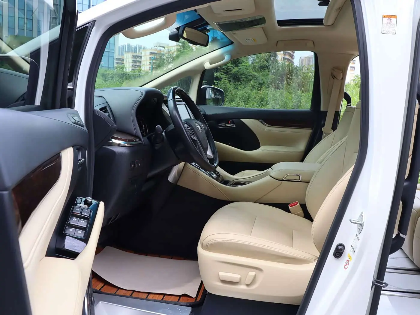 Toyota Alphard 2018 — Фото 10/16