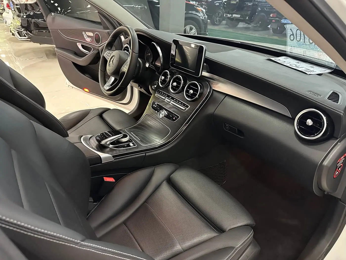 Mercedes-Benz C-Class 2018 — Фото 10/15