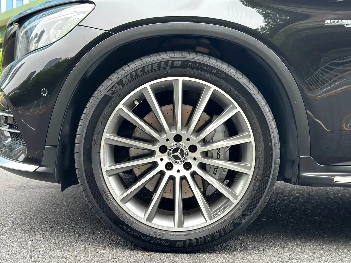 Mercedes-Benz GLC AMG 2018 — Photo 13/19