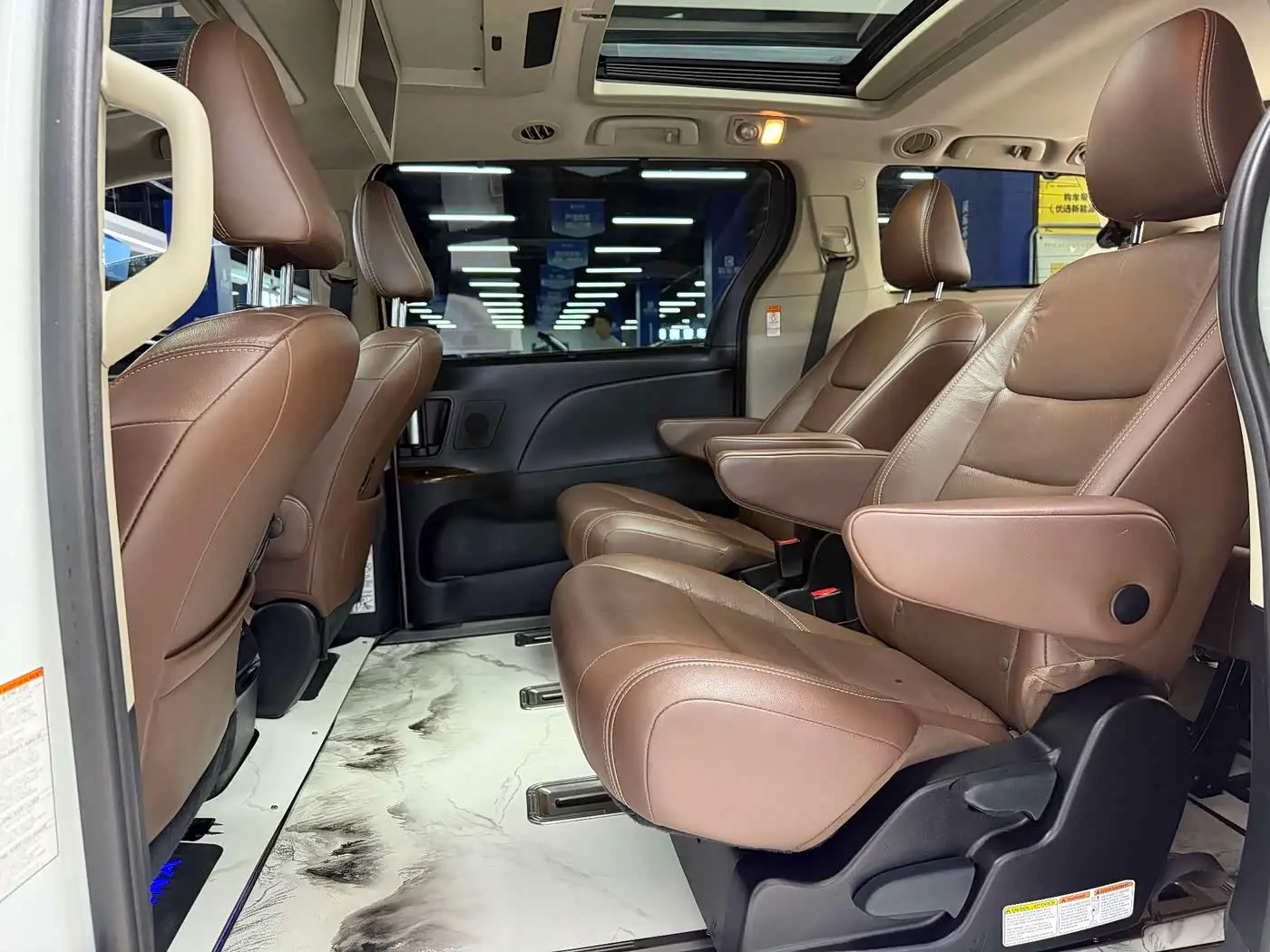 Toyota Sienna 2018 — Photo 4/20