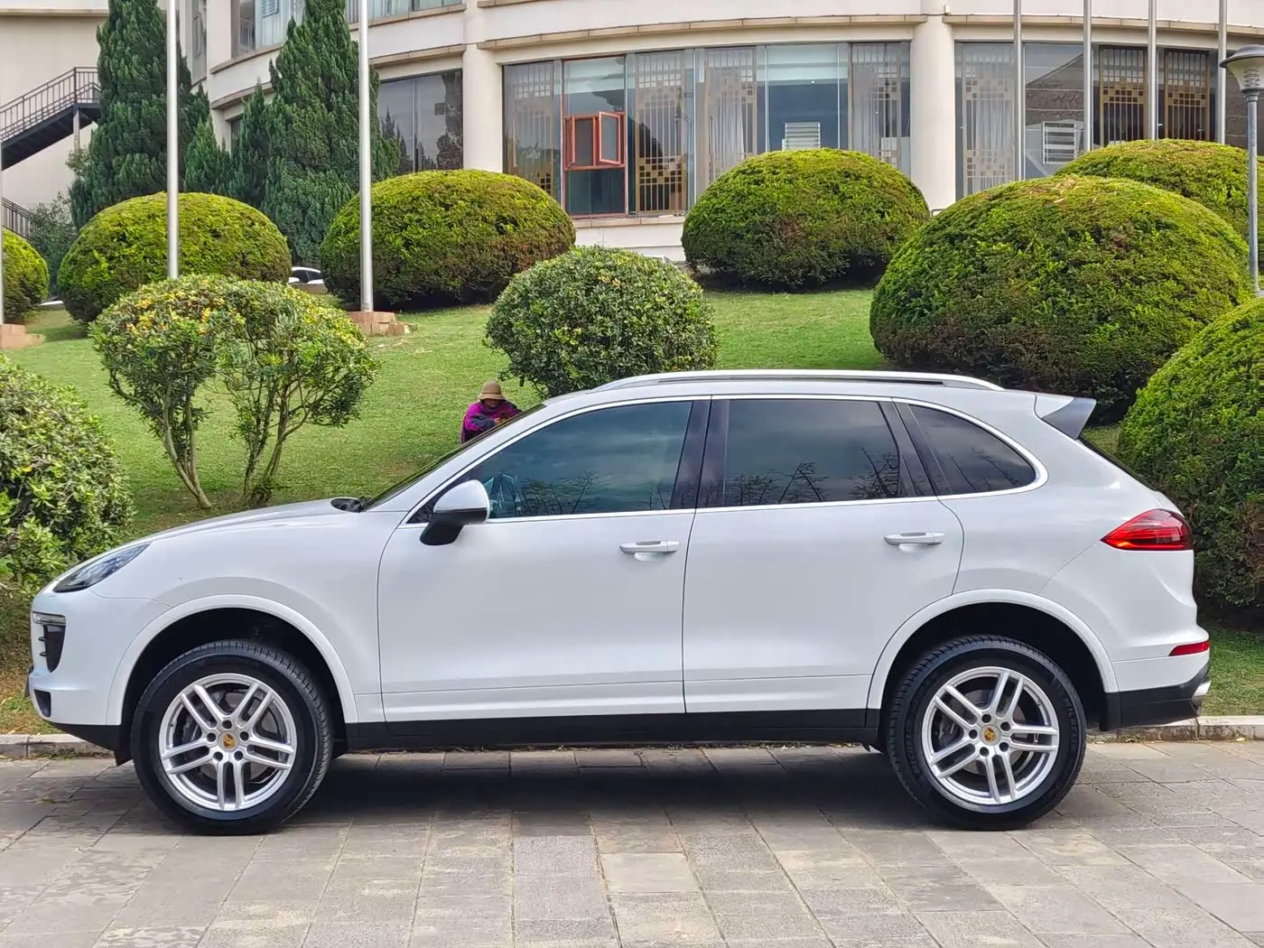 Porsche Cayenne 2017 — Фото 14/20