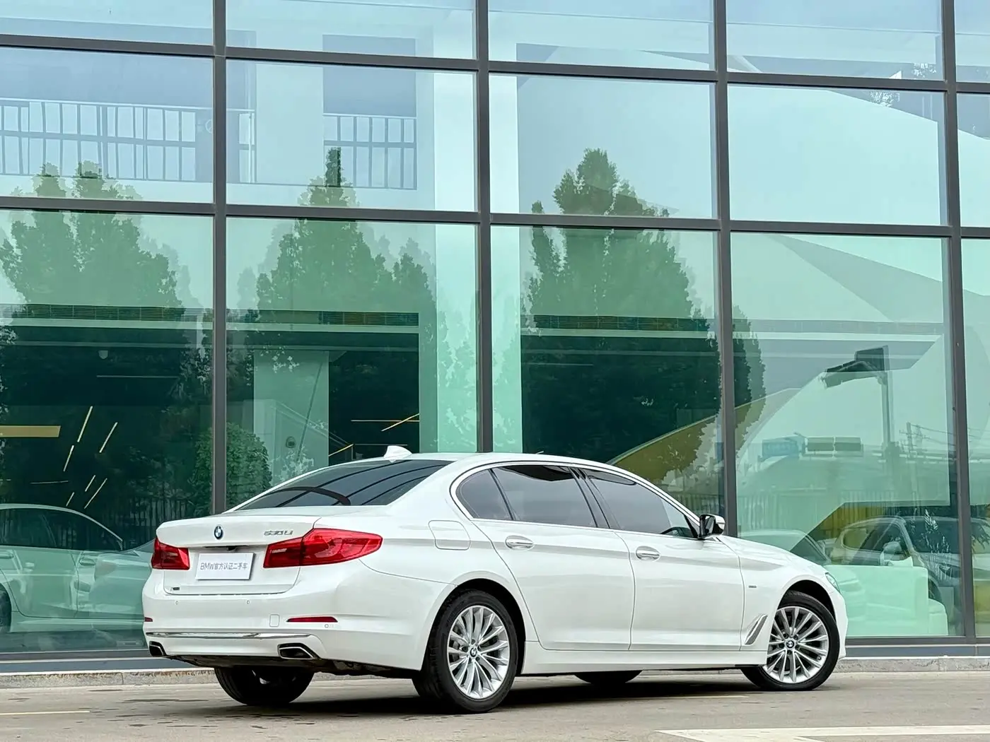 BMW 5 Series 2019 — Photo 20/20