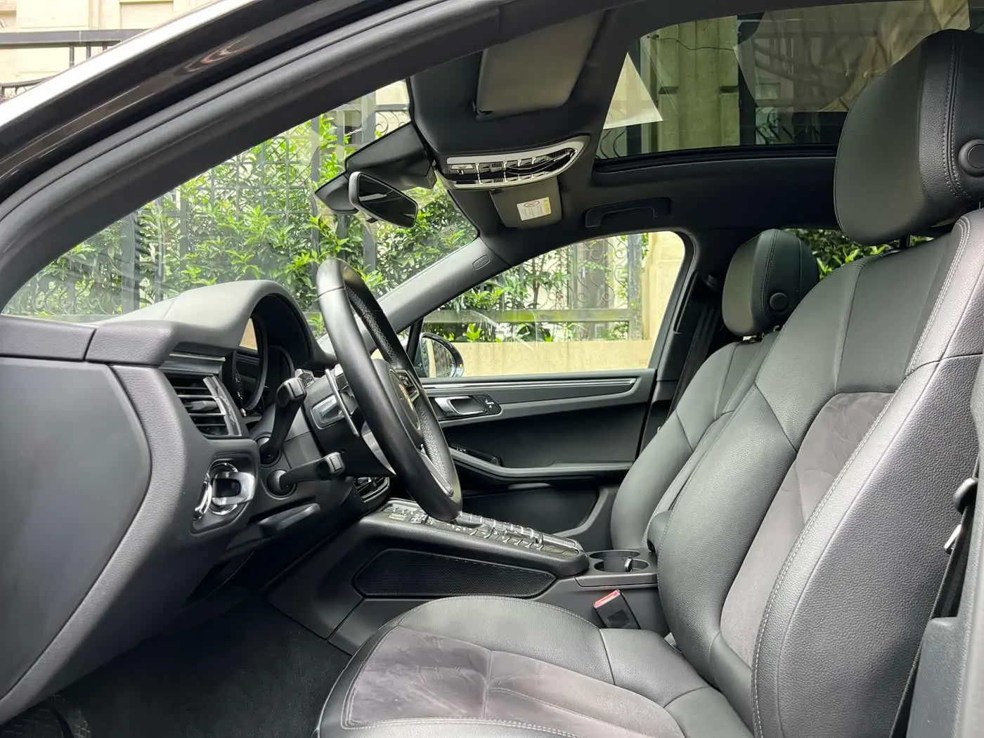 Porsche Macan 2019 — Photo 9/18