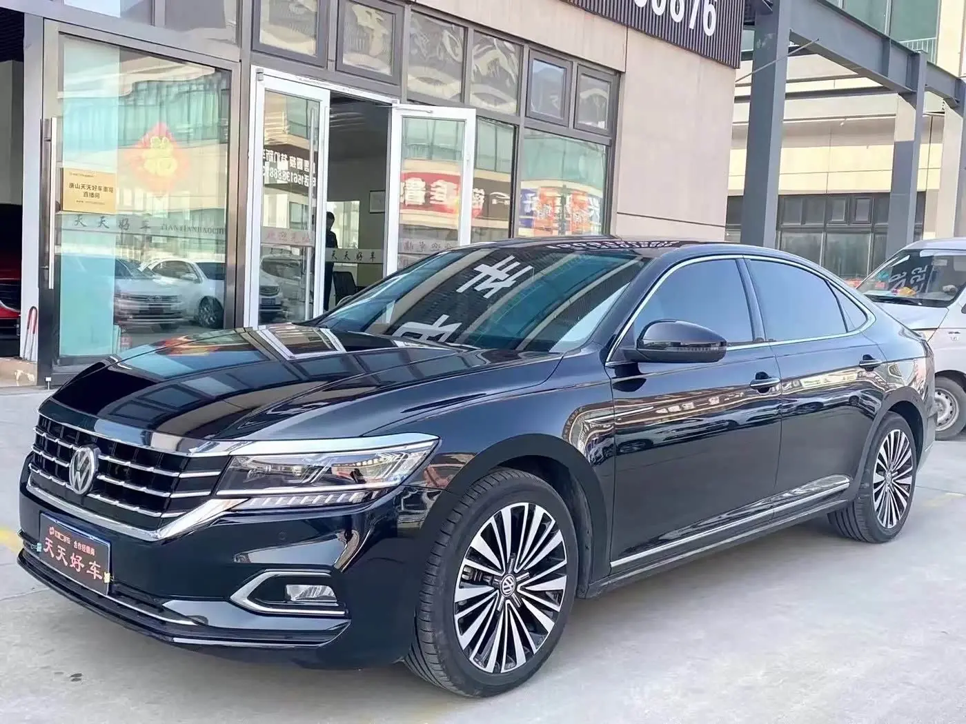 Volkswagen Passat 2019 — Фото 1/10