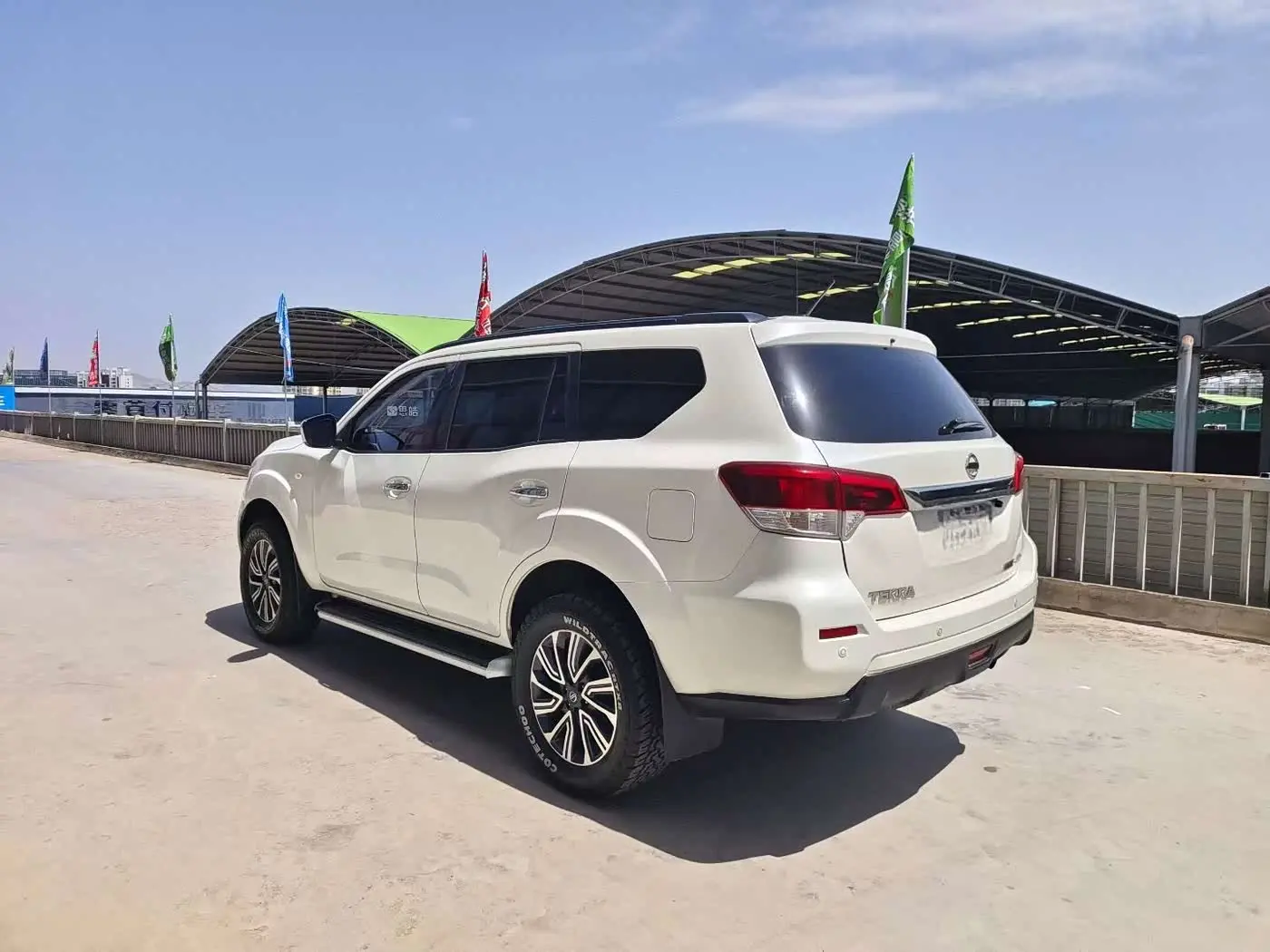 Nissan Terra 2019 — Photo 4/10