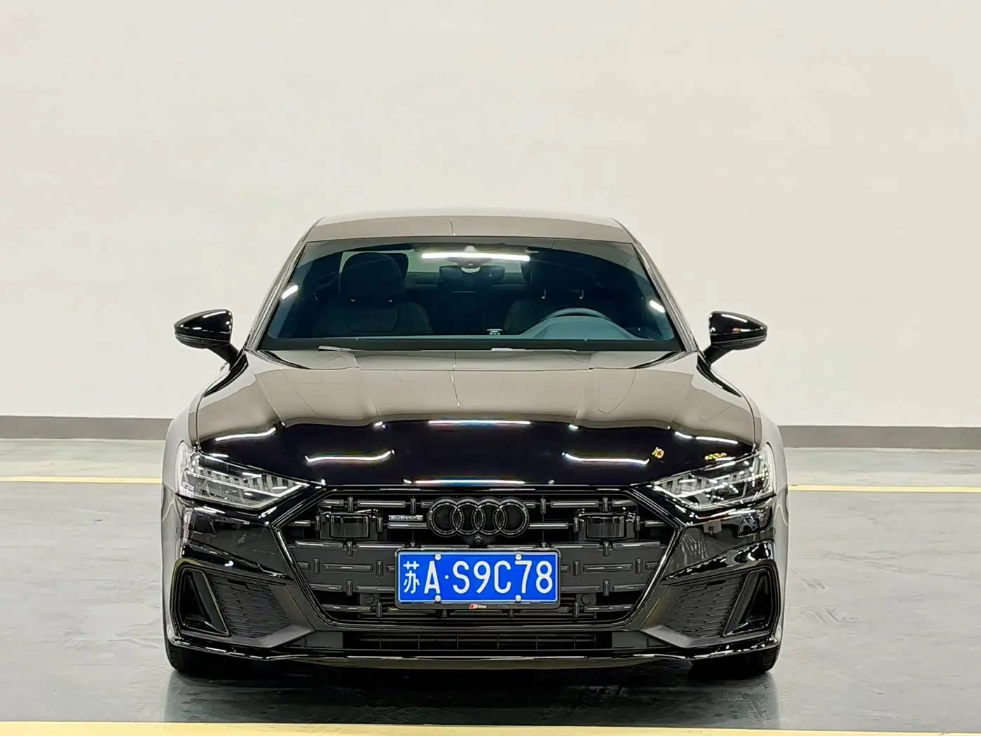 Audi A7L 2023 — Фото 2/12
